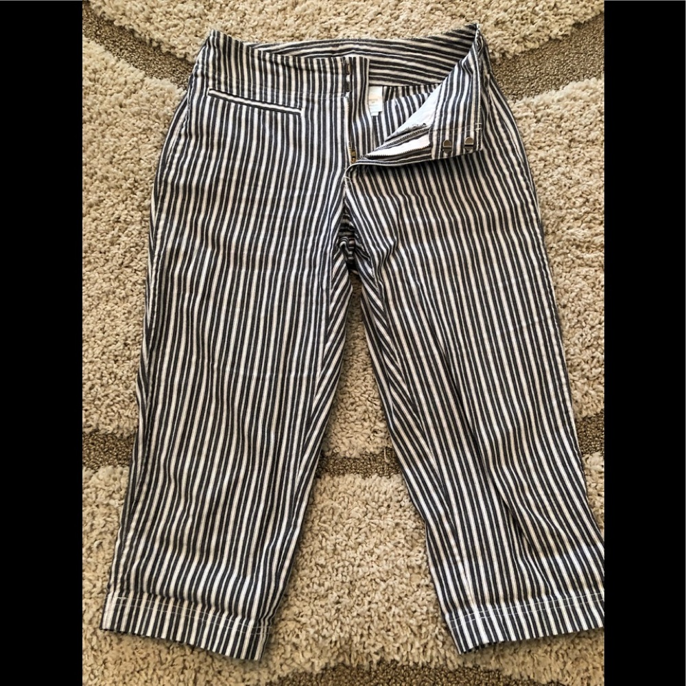 Cropped pants